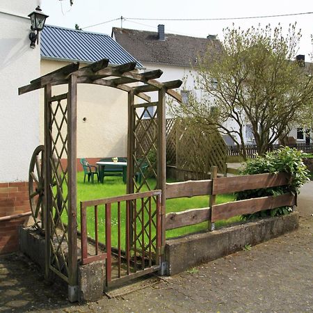 Spacious Holiday Home In Ulmen Near The Centre Exterior photo