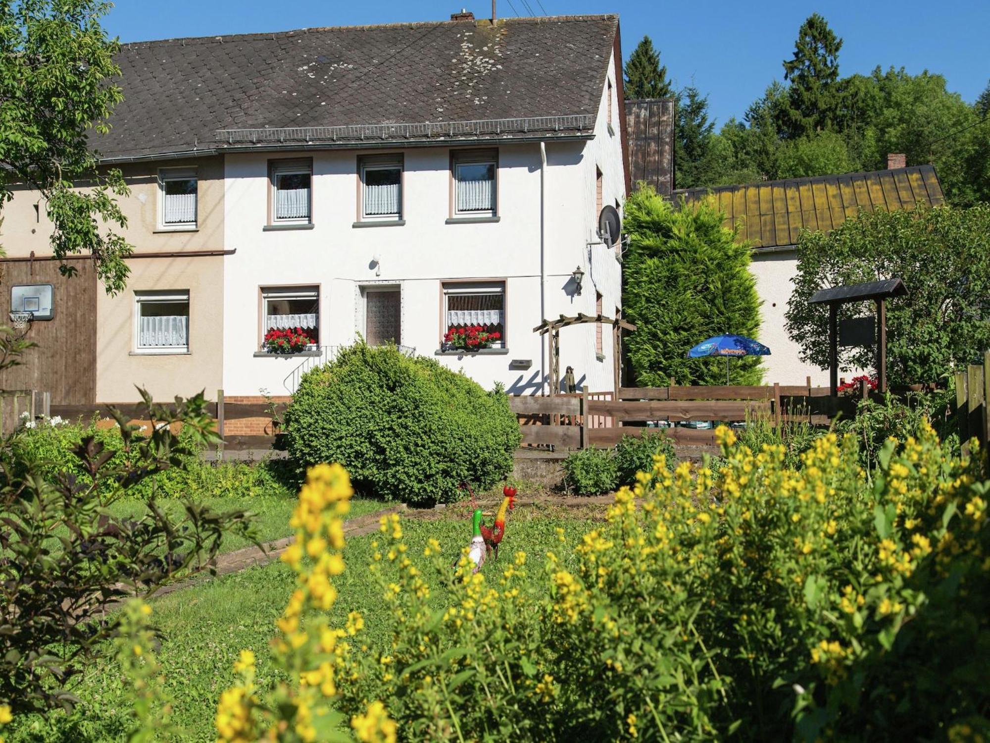 Spacious Holiday Home In Ulmen Near The Centre Exterior photo